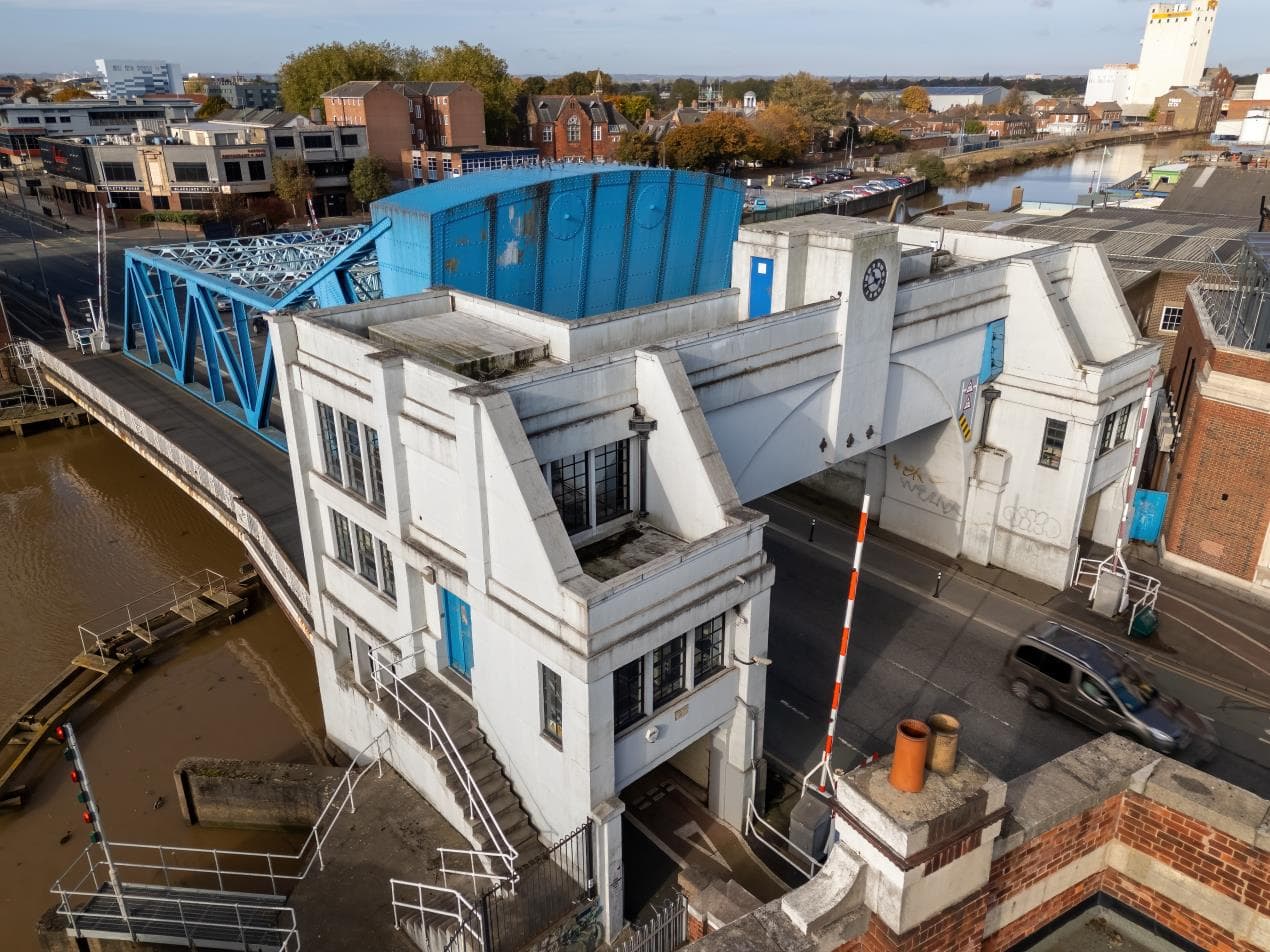 Your Guide to Navigating the North Bridge: Weekend Closures for Vital Resurfacing Work